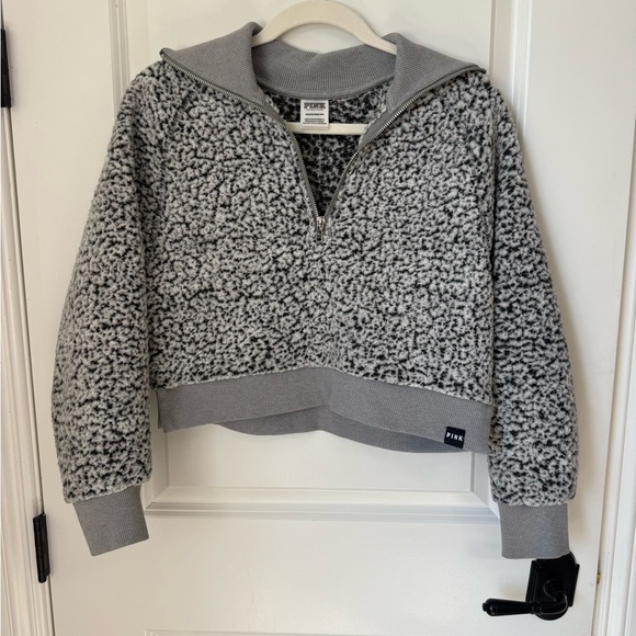 Victoria Secret- Cropped Cozy Gray Sherpa Pullover - Picture 1 of 5